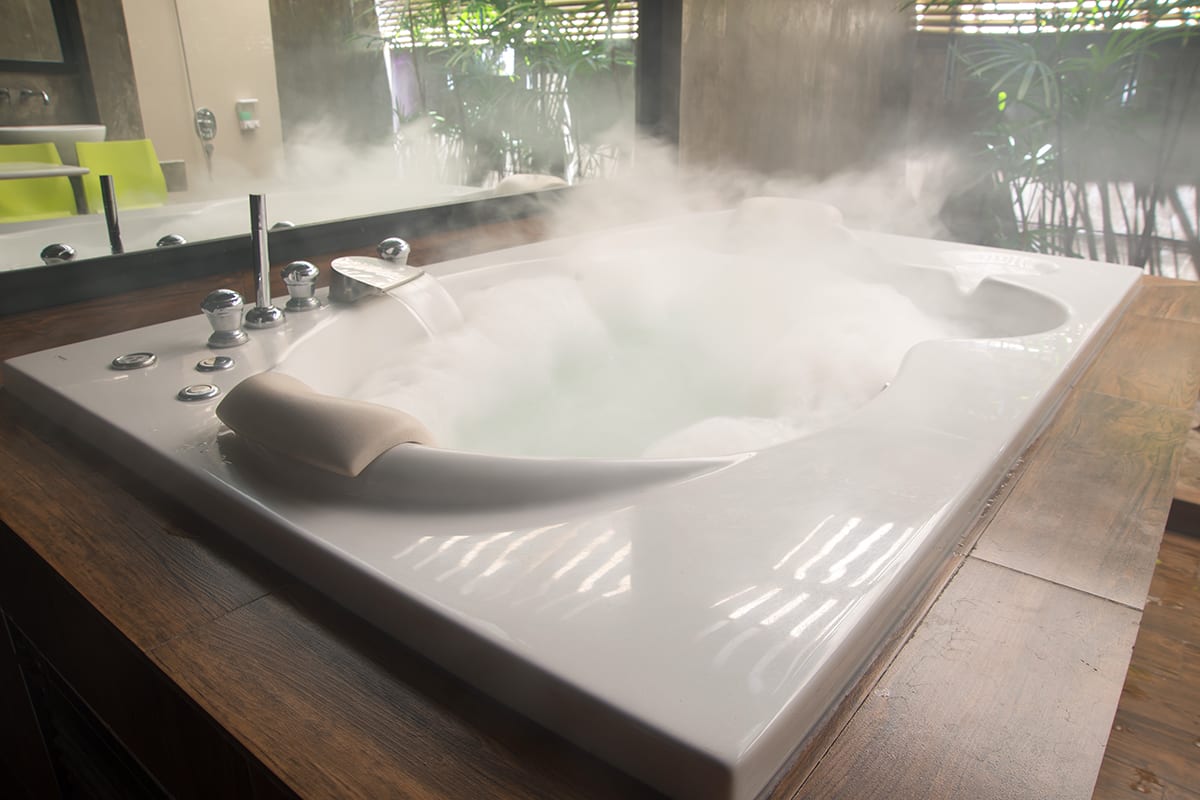 Hilft heißes Bad beim … Abnehmen? Vorteile und Nachteile heißer Bäder